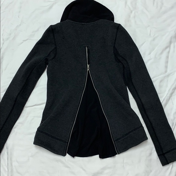 Lululemon Dark Gray Full-Zip - Picture 4 of 5